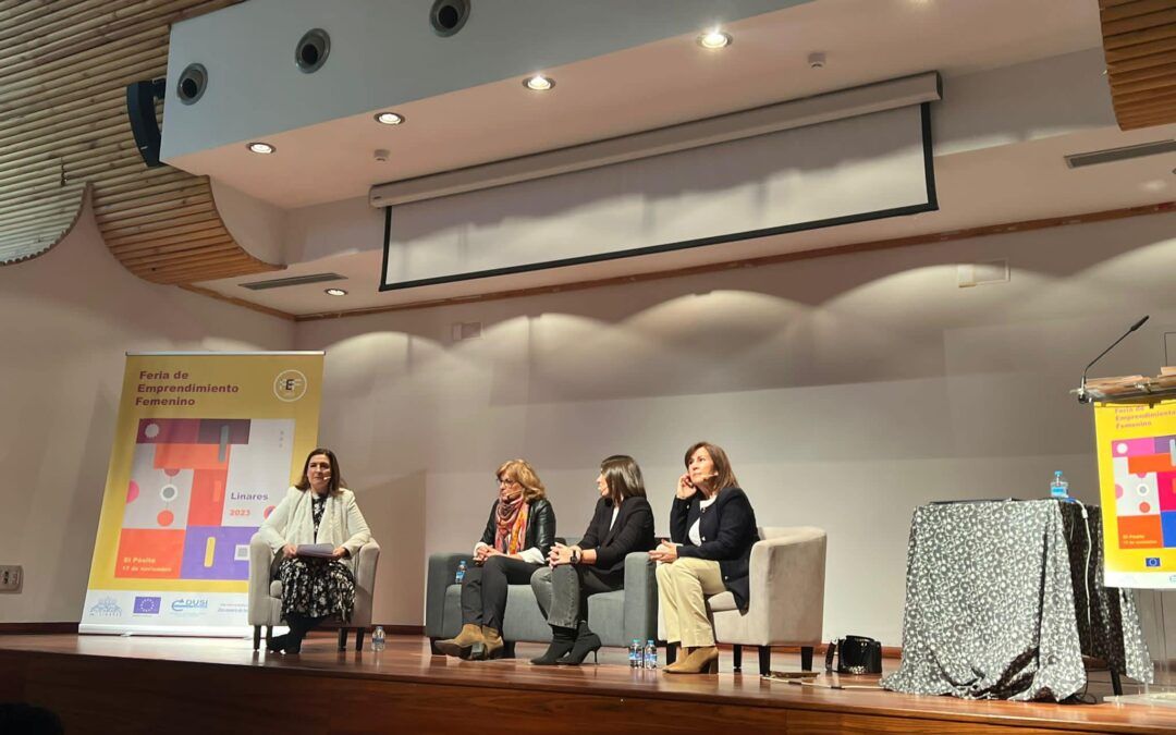 MESA REDONDA MUJERES, EMPRESAS Y TALENTO